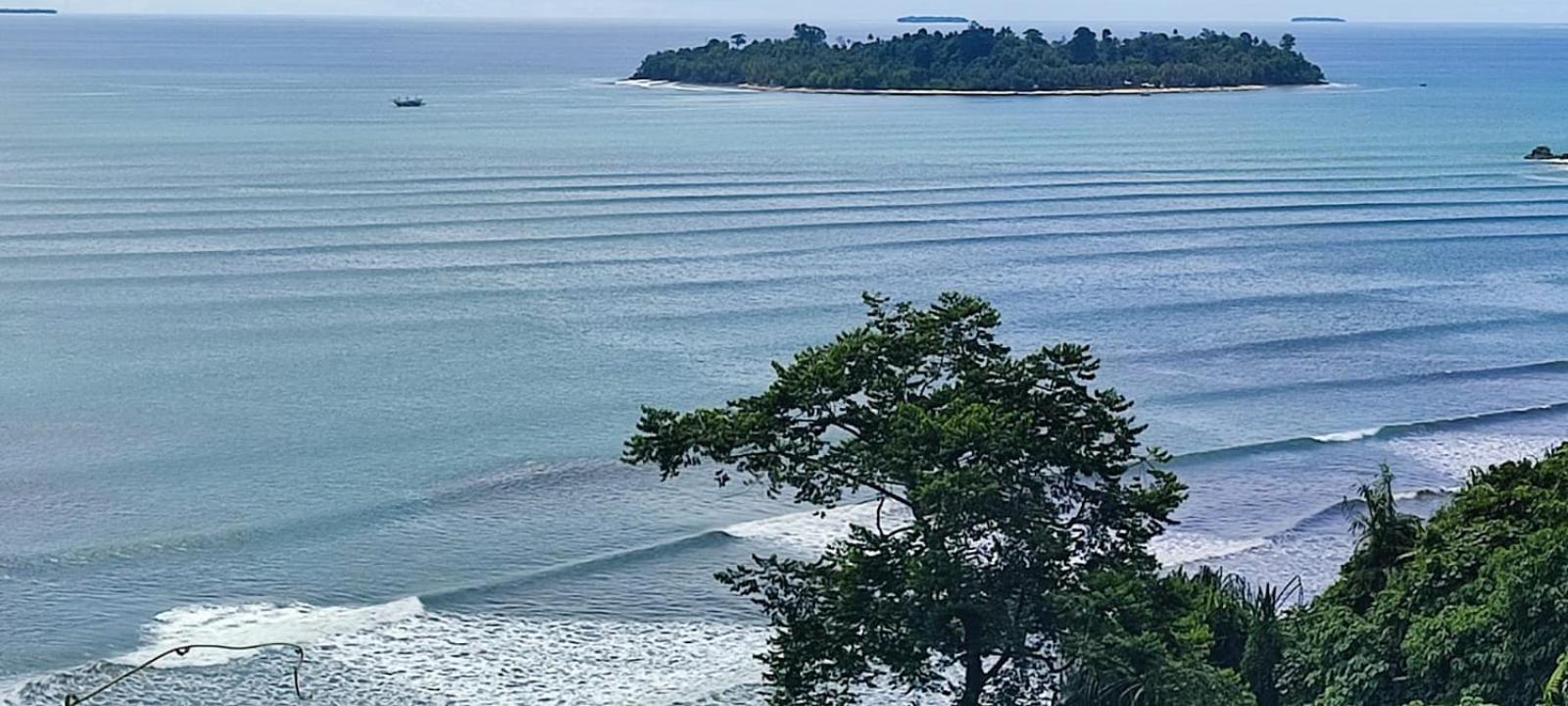 Air Manis Secret Surfcamp Lägenhet Taluk Batung Exteriör bild
