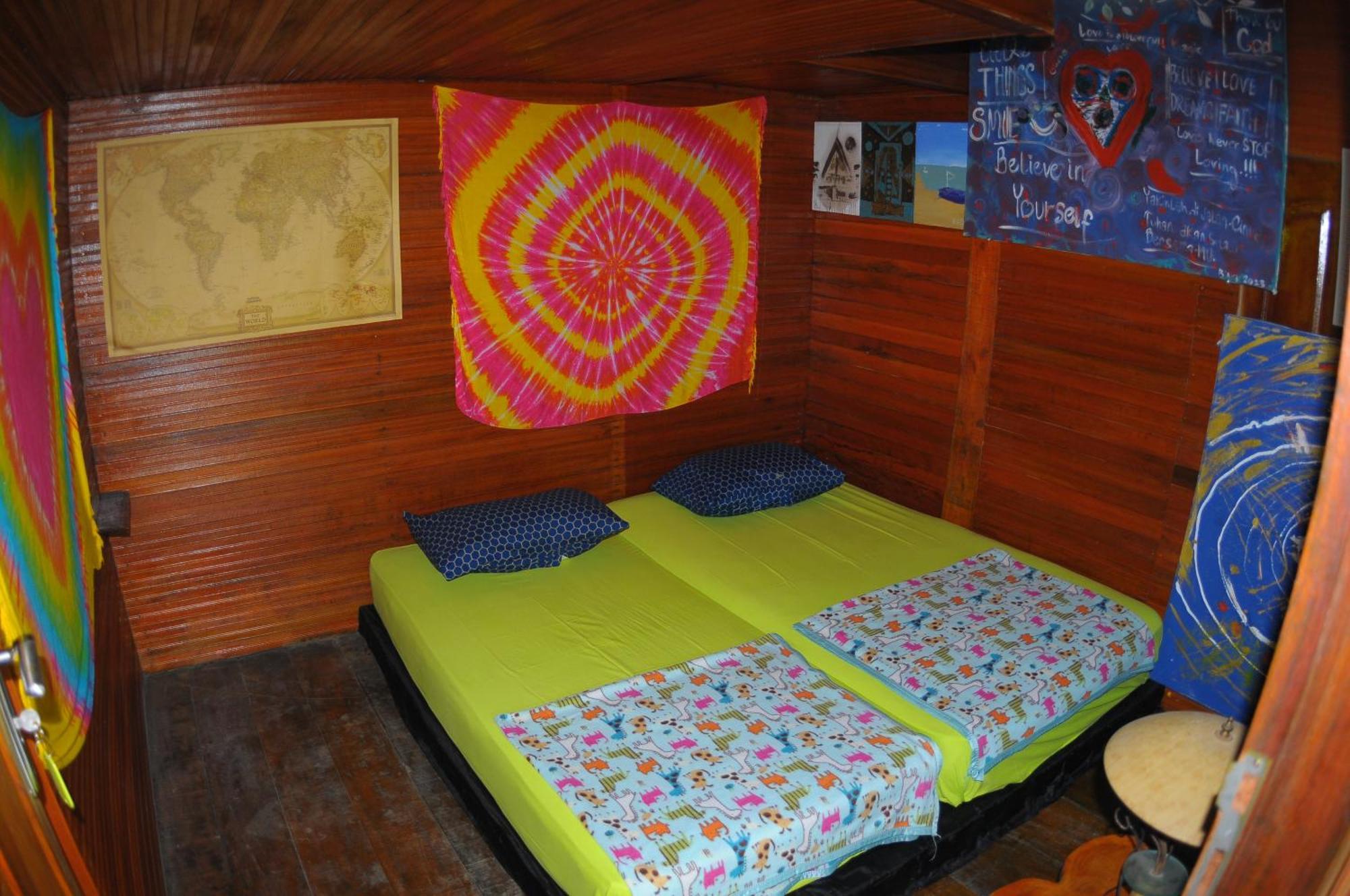 Air Manis Secret Surfcamp Lägenhet Taluk Batung Exteriör bild