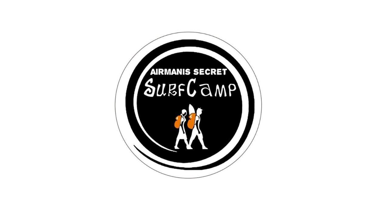 Air Manis Secret Surfcamp Lägenhet Taluk Batung Exteriör bild