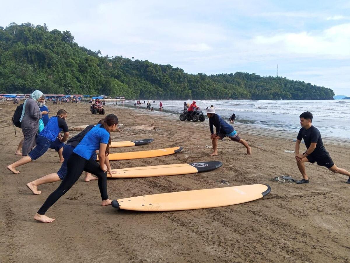 Air Manis Secret Surfcamp Lägenhet Taluk Batung Exteriör bild